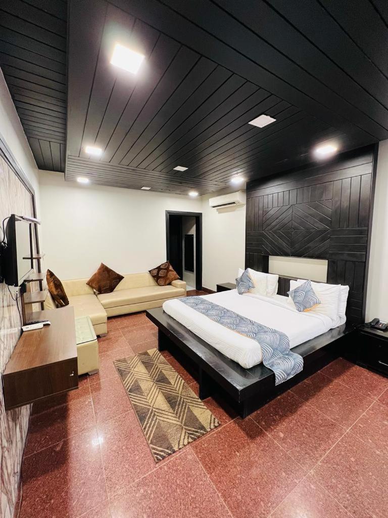 Hotel Namanbagh à Alwar Extérieur photo